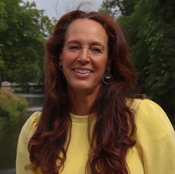 Marsha Roos